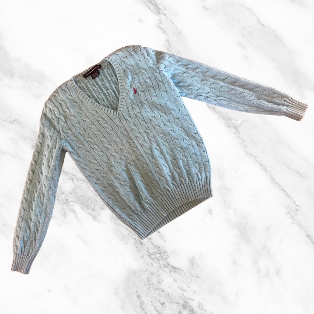 Womens Long Sleeve V neck sweater SIZE LARGE